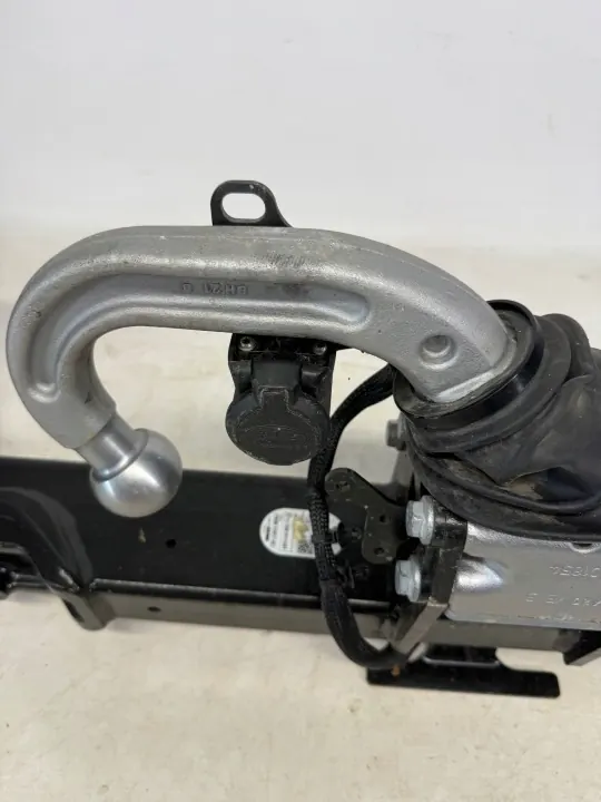 Gancho de remolque eléctrico OEM P8BM-17K817-AD Land Rover image 5