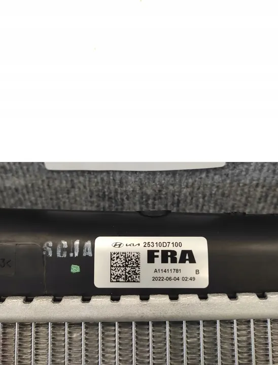 Radiador de agua HYUNDAI TUCSON KIA SPORTAGE OEM 25310D7100 image 3