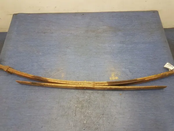 Mercedes-Benz 207 D Bladfjäder OEM 01 - Begagnad image 3
