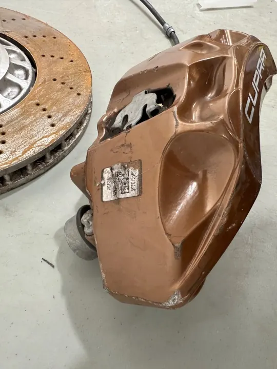 Étrier de frein gauche OEM 4M0615301BJ pour Cupra Formentor image 3