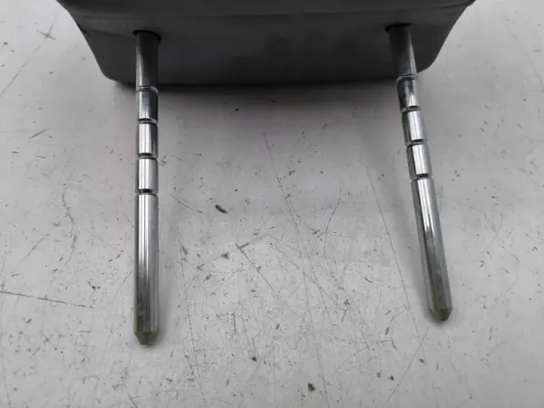 OEM AMD123978 Vänster bakstols huvudstöd BMW 5 E39 image 6