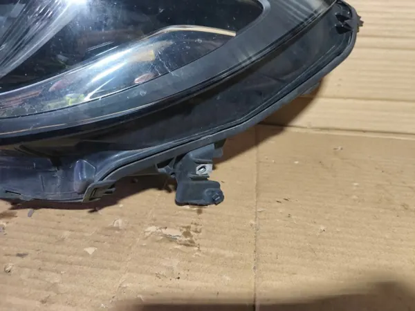 Faro delantero izquierdo Opel Astra V OEM 39077802 image 4