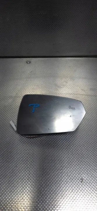 Audi A1 82A Oikea Etupeilin Sisennys OEM 2G0857522E image 2