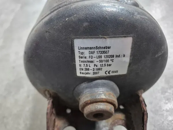 Air Tank 7.5L DAF XF 105 85 CF Euro 5 1733507 image 5