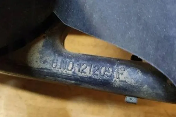 Framstötfångare VW POLO (6N2) 1.4L diesel 2001 image 3