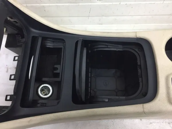 Accoudoir Mercedes CLA W117 OEM A1766804701 Cuir image 5