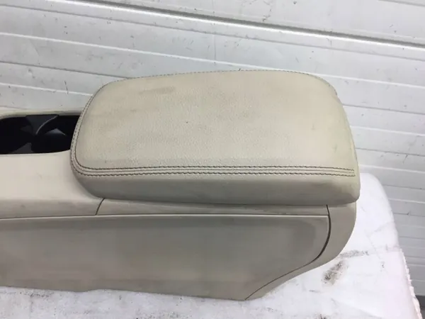 Accoudoir Mercedes CLA W117 OEM A1766804701 Cuir image 7