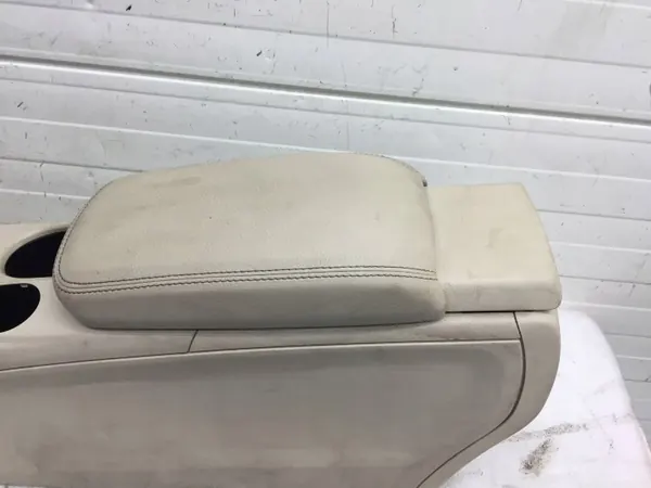 Accoudoir Mercedes CLA W117 OEM A1766804701 Cuir image 9