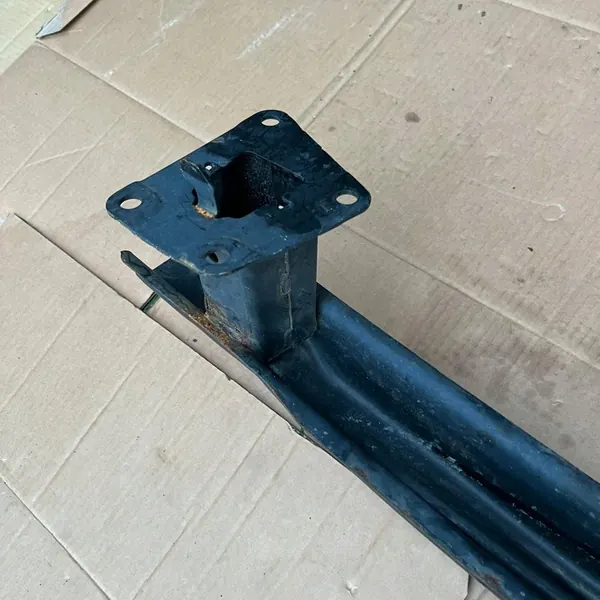 Takapuskuri vahvistus VW Touran 03-15 OEM image 9