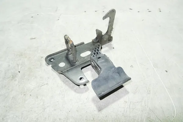 Huvlås Audi A6 4F0823480B image 2