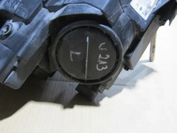 Linker koplamp Mercedes W213 image 5