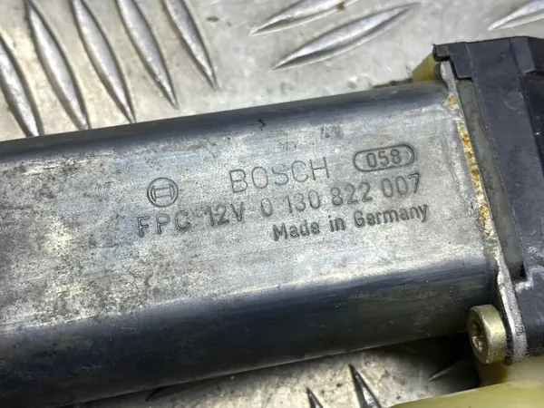 Mercedes-Benz achterrechter deur raammotor OEM A2038203042 image 5