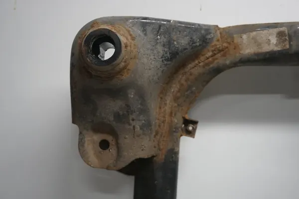 KIA CEED I 2.0CRDI Suspension Beam 624051H020 image 7