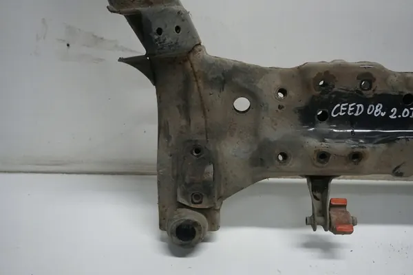 KIA CEED I 2.0CRDI Suspension Beam 624051H020 image 8