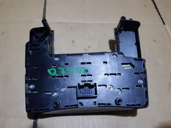 Audi Q7 4L Lift MMI Steuerpanel 4L0919611B image 7