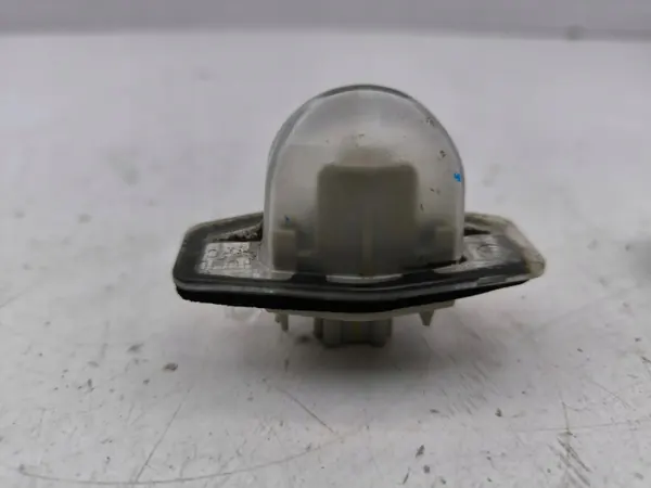 Luz da placa traseira Honda CR-V 2013 OEM AMD125593 image 3