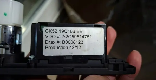 USB-Steckdose OEM CK5219C166BB für Range Rover L405 L494 image 3