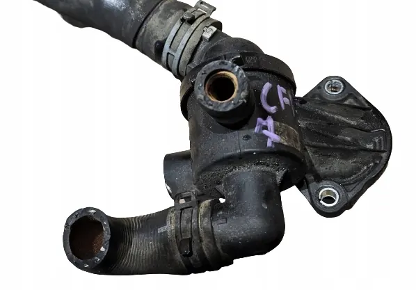 Termostaatin kotelo OEM 03L121111AE VW Passat B7:lle image 2