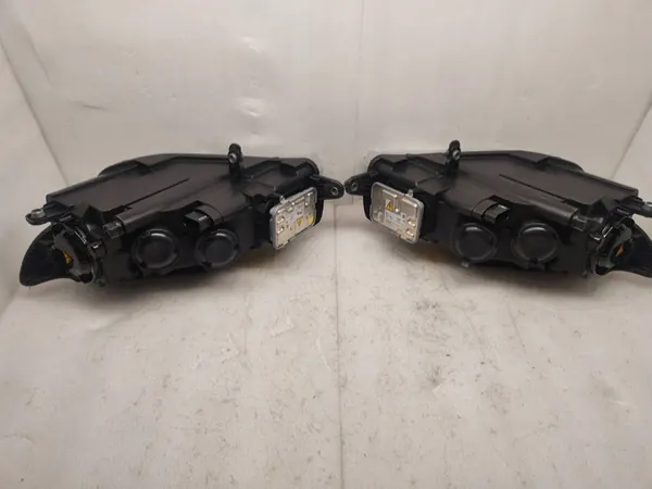 Volkswagen PASSAT CC XENON ETULAMPPU 3C8941753C image 7