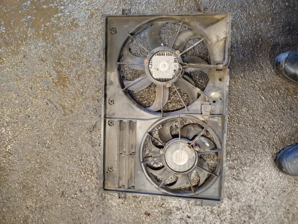 Radiatorventilator OEM 3C0959455F voor VW Passat B6 2.0 TDI image 4