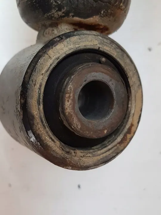 Amortecedor dianteiro Mitsubishi Pajero 2000 MR554292 image 2