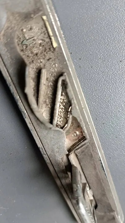 Renault OE 990429948R rivestimento parafango image 3