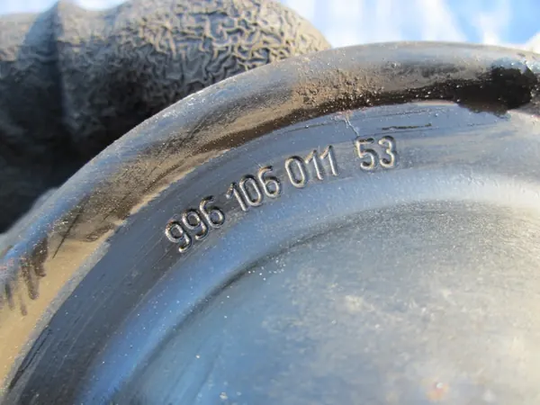 Waterpomp Porsche Boxster 986 996 911 image 4