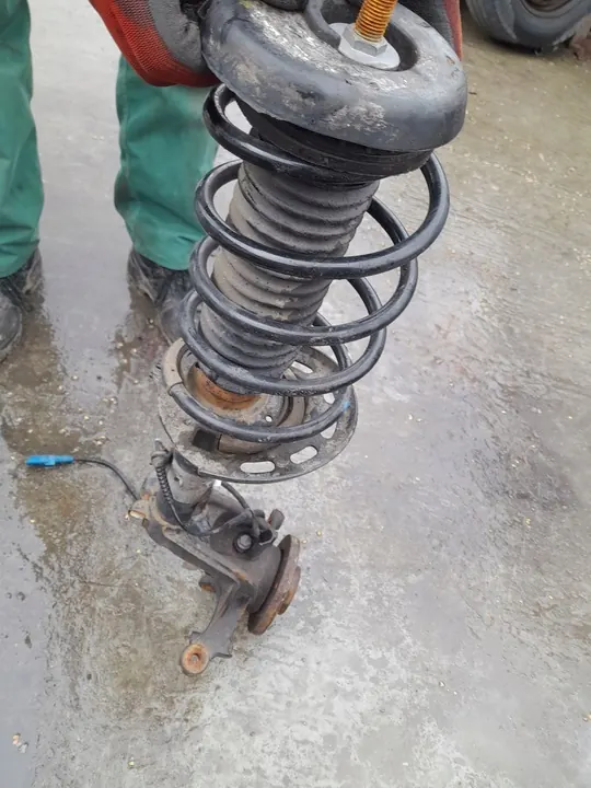 Ammortizzatore anteriore destro Peugeot 2008 1.2 VTi OEM image 3