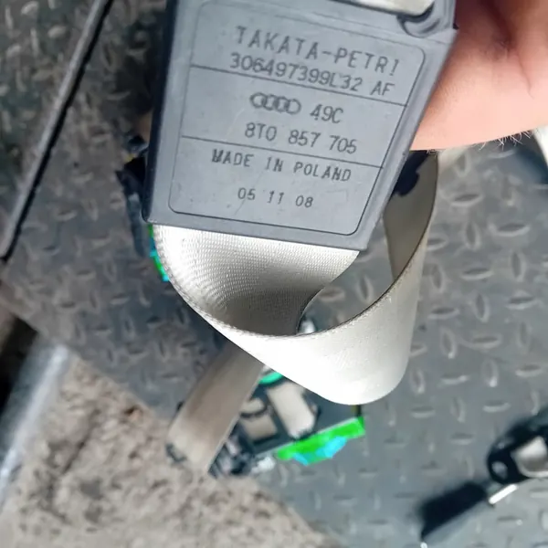 AUDI A5 8T Front Seat Belts Set 8T0857705 image 4