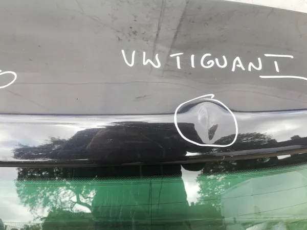 Volkswagen Tiguan Takaluukku LC9Z image 3