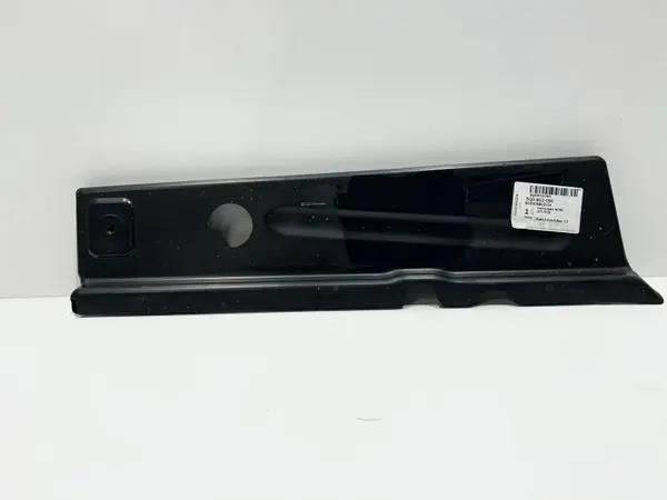 OEM 5Q0802090 Höger Golvpanel - Begagnad image 2