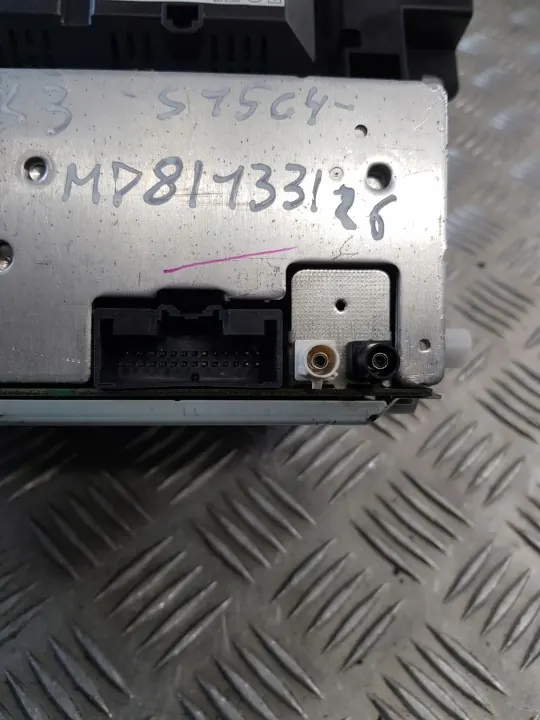 Radio CD Ford OEM BM5T-18C815-RL avec écran image 8