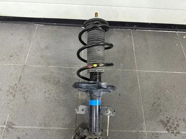 Mangueta Izquierda Delantera Nissan Juke II OEM 543031083R image 4