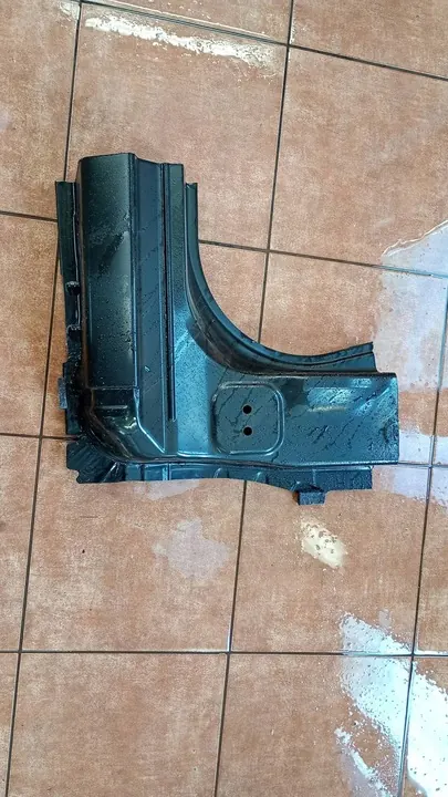 Mazda 3 III BM 13-18 Bas de caisse droit C504 image 1