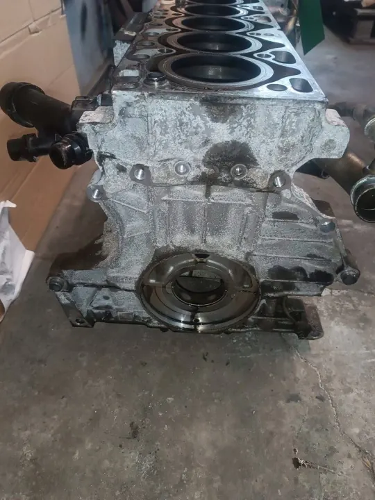 Begagnad Volvo Motorblock D5204T6 för V40 II 2.0 D image 4