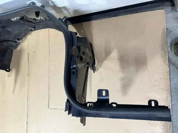 Mampara Mercedes W213 OEM 2536207600 Usado image 8