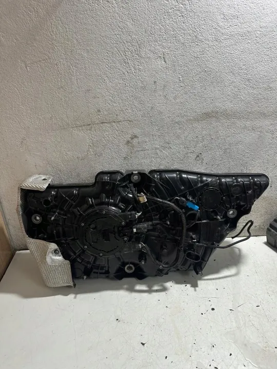AdBlue-säiliö Dacia Duster II OEM 172A22884R image 2