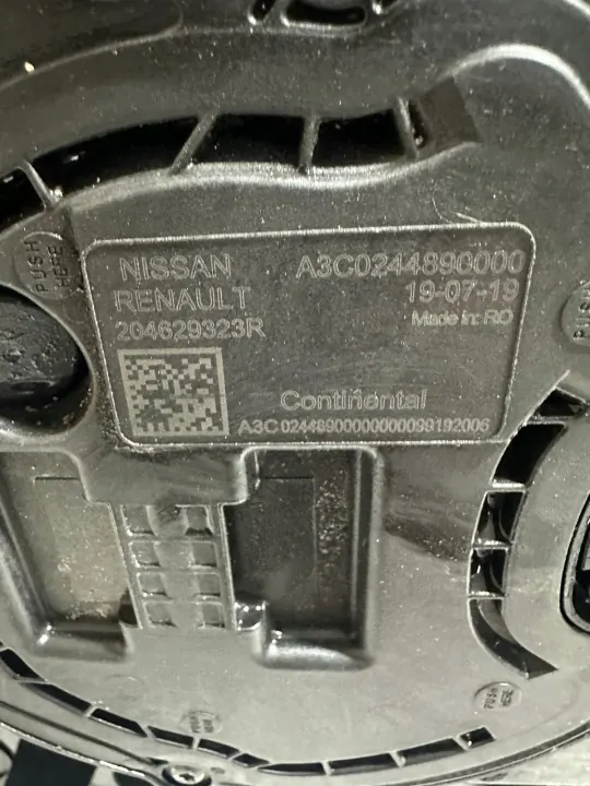 AdBlue-säiliö Dacia Duster II OEM 172A22884R image 3