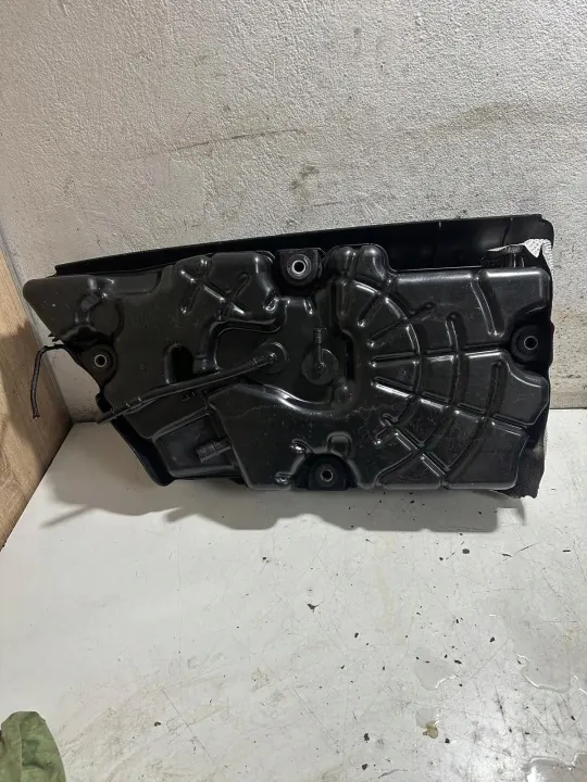AdBlue-säiliö Dacia Duster II OEM 172A22884R image 4
