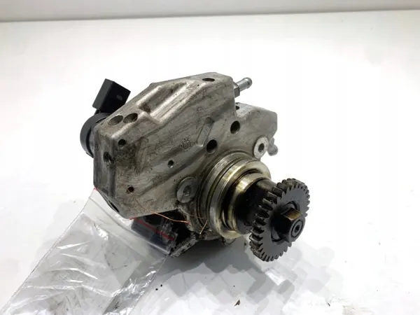 Injectiepomp Mercedes X164 A6420700301 3.0 224pk image 2