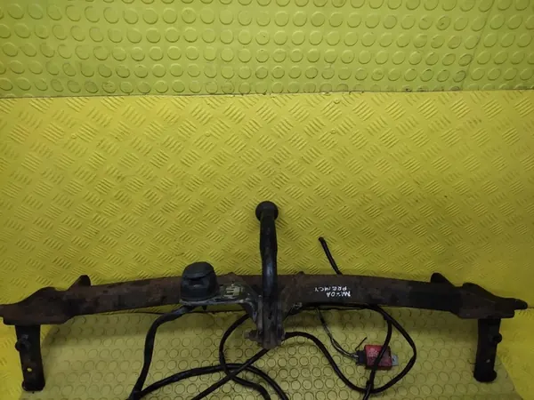 Reboque Mazda Premacy image 1