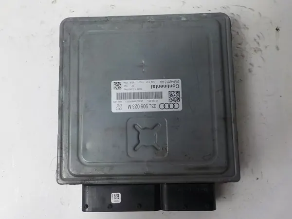Computadora Audi A3 8P 1.6 TDI OEM 03L906023M 5WP42813AA image 3