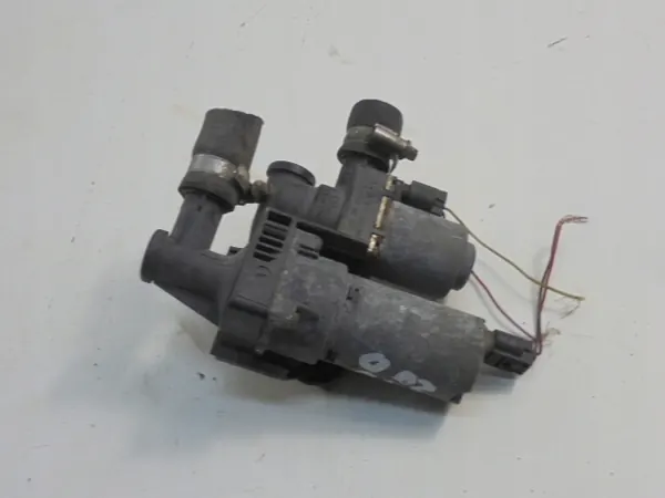 Válvula de Agua OEM 8369807 para BMW E46 E83 Z3 image 3