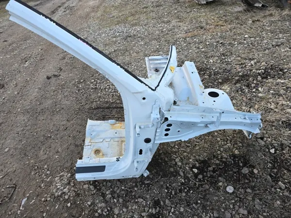 Volvo XC40 II fram kvartpanel höger OEM 614 17r. image 2