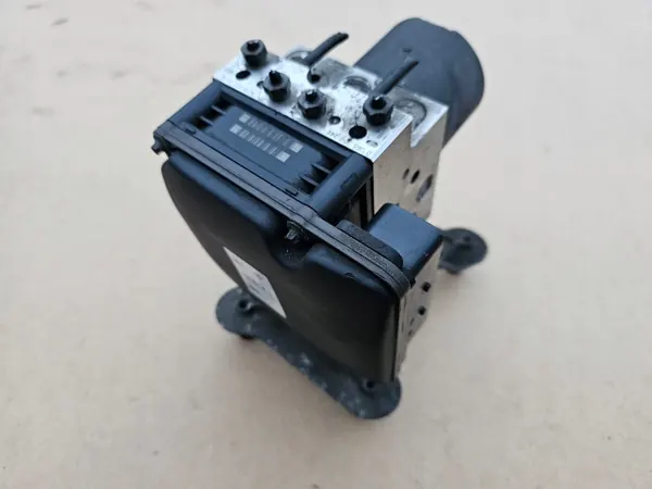 Mercedes ABS-pomp OEM 2114312812 Gebruikte Staat image 2