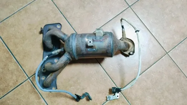 Catalyseur Suzuki OE d'occasion OEM 20031 image 2