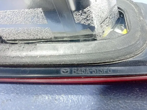 Mazda 3 III BM Sedán Luz Interior Trasera Derecha image 4