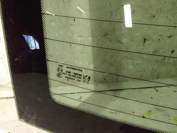 Gebruikte achterruit OEM JUR116651 voor Peugeot 407 image 5