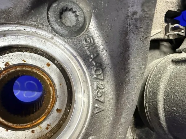 AUDI A3 8Y VW GOLF VIII Mozzo anteriore sinistro OEM 5WA407257A image 8