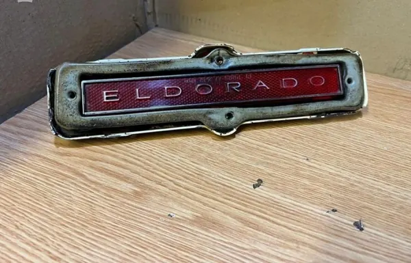 OEM 5968385 takasuvilokkeet Cadillac Eldoradolle 1977-78 image 2